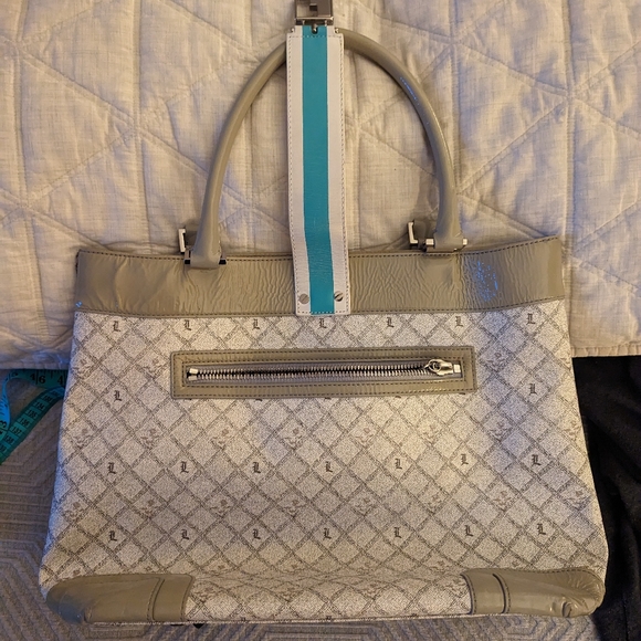 Gorgeous L.A.M.B. Tote Bag by Gwen Stefani - Picture 2 of 4